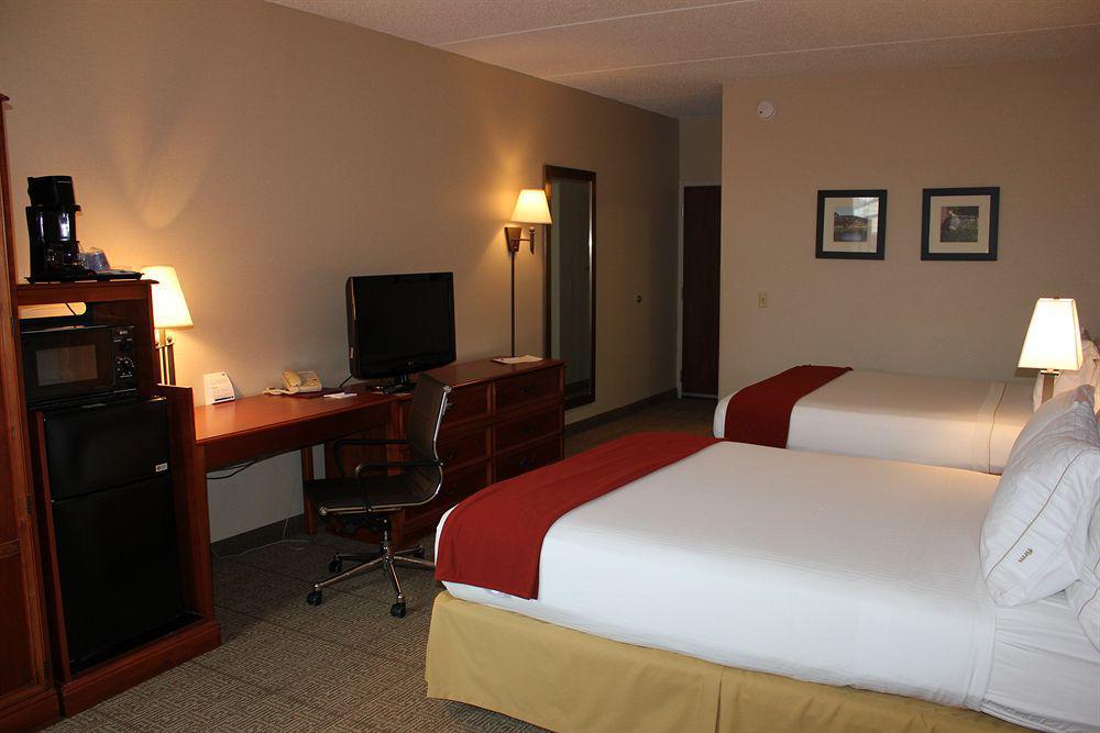 Fairfield By Marriott Inn & Suites Madison South Exterior foto